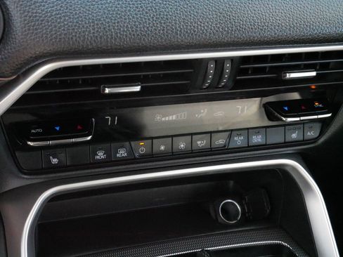 Used 2025 MAZDA CX-70 Plug-In Hybrid w/ Premium Pkg image 23