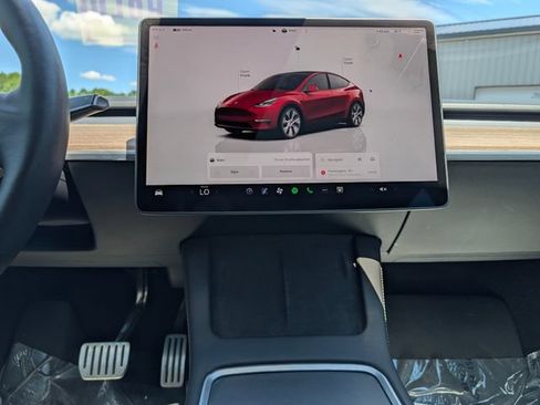 Used 2023 Tesla Model Y Performance AWD/4WD image 20
