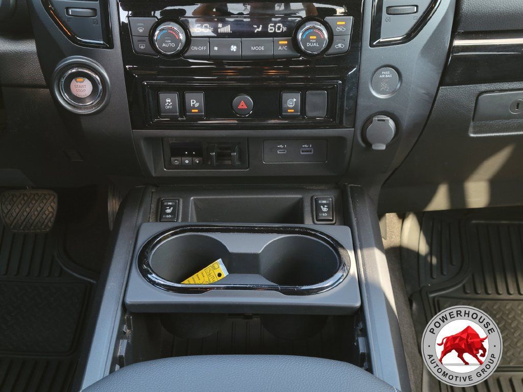 Used 2024 Nissan Titan SV w/ SV Convenience Package RWD image 23