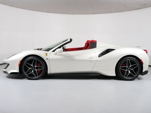 Used 2020 Ferrari 488 Pista Spider RWD image 3