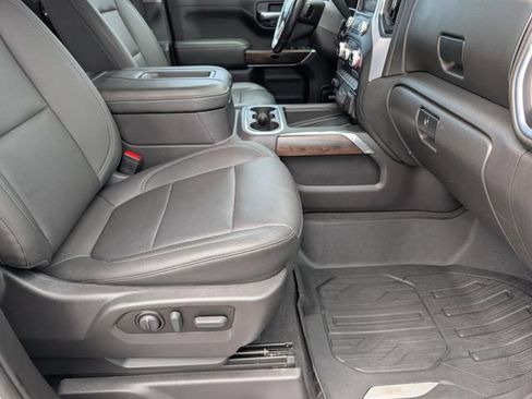 Used 2022 GMC Sierra 1500 SLT AWD/4WD image 32