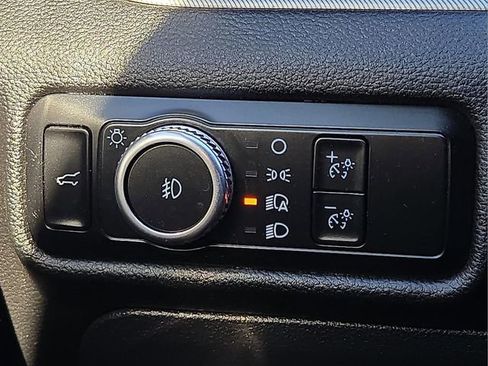 Used 2023 Ford Explorer XLT w/ Equipment Group 202A image 27