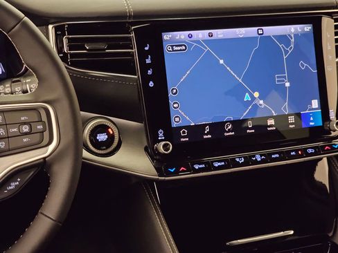 New 2026 Jeep Grand Wagoneer L Limited AWD/4WD image 18