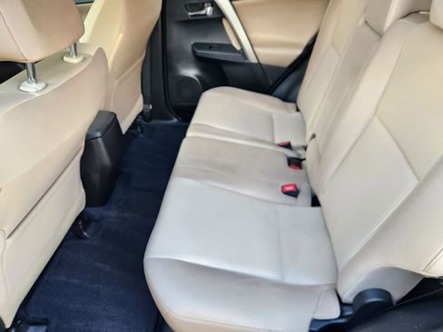 Used 2014 Toyota RAV4 XLE FWD image 29