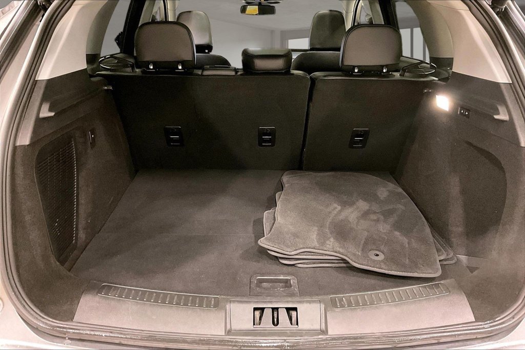 Used 2022 Lincoln Corsair AWD w/ Premium Package image 5