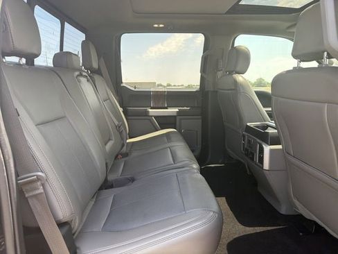 Used 2019 Ford F150 Lariat w/ Equipment Group 502A Luxury AWD/4WD image 16