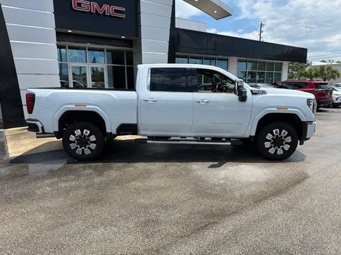 Used 2026 GMC Sierra 3500 Denali w/ Denali Reserve Package AWD/4WD image 10