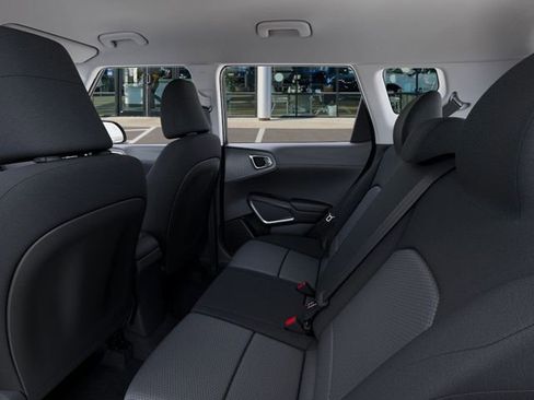 New 2025 Kia Soul LX image 18
