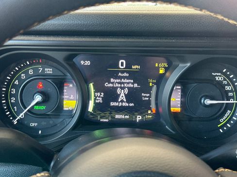 Used 2024 Jeep Wrangler Unlimited AWD/4WD image 23
