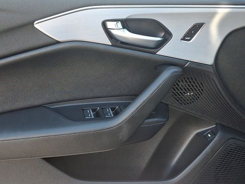 Used 2023 Acura TLX FWD image 12