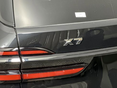 Used 2025 BMW X7 M60i AWD/4WD image 28