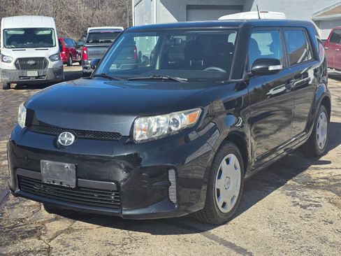 Used 2012 Scion xB image 3
