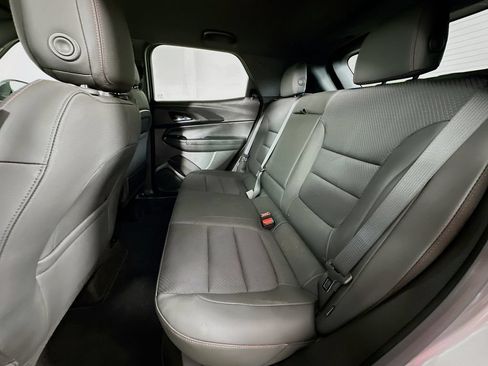 Used 2023 Chevrolet TrailBlazer RS w/ Convenience Package FWD image 4