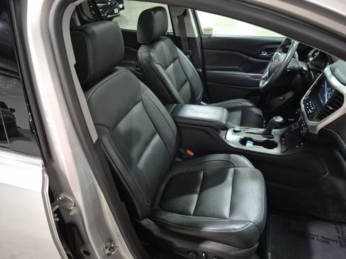 Used 2017 GMC Acadia SLT AWD/4WD image 30
