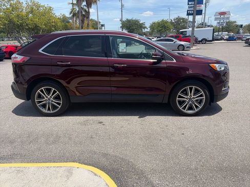 Used 2021 Ford Edge Titanium FWD image 4