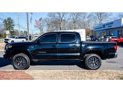 Used 2021 Toyota Tacoma SR5 image 3