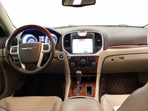 Used 2011 Chrysler 300 C w/ Sound Group RWD image 6