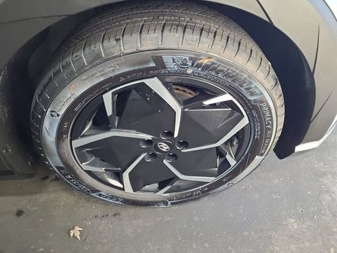 Used 2024 Hyundai Ioniq 5 SEL image 14