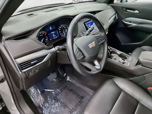Used 2023 Cadillac XT4 Premium Luxury AWD/4WD image 10