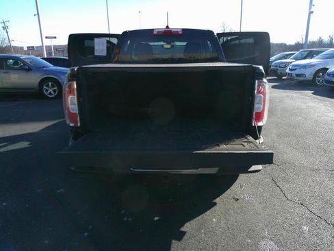 Used 2015 GMC Canyon SLT image 5