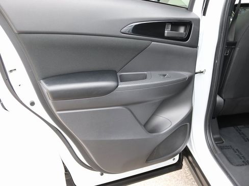 Used 2023 Mitsubishi Eclipse Cross ES image 21