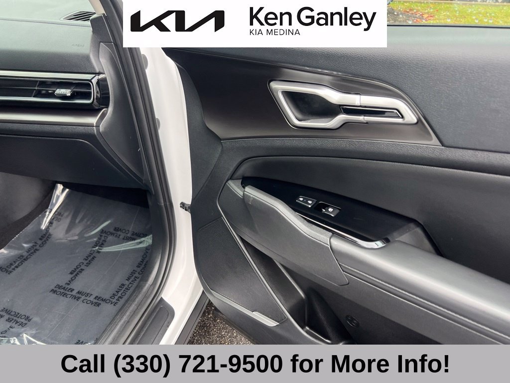 Certified 2025 Kia Sportage EX w/ Premium Package AWD/4WD image 58