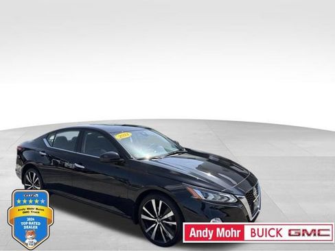 Used 2021 Nissan Altima 2.5 Platinum AWD/4WD image 1