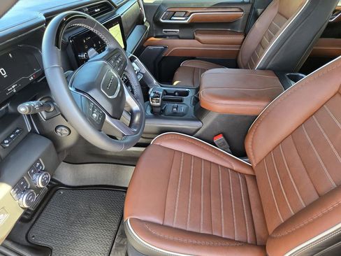 Certified 2024 GMC Sierra 1500 Denali Ultimate AWD/4WD image 8