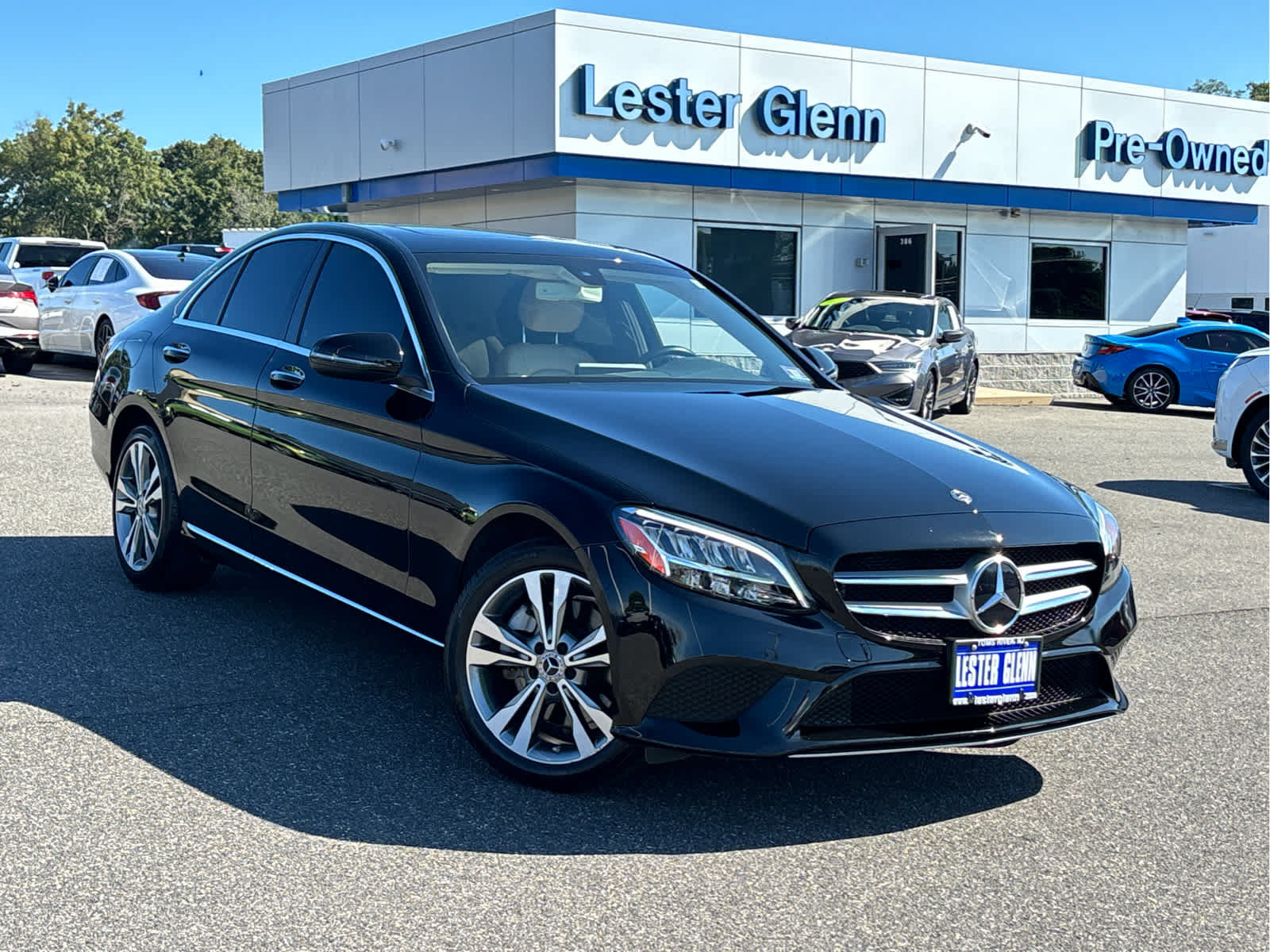 Used 2020 Mercedes-Benz C 300 4MATIC Sedan image 2