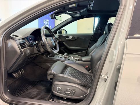Used 2019 Audi S4 Premium Plus w/ Premium Plus Package AWD/4WD image 20