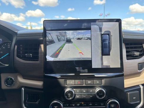 Used 2024 Ford Expedition Max Limited image 28