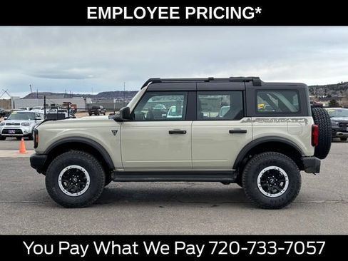 New 2025 Ford Bronco 4-Door w/ Sasquatch Package AWD/4WD image 2
