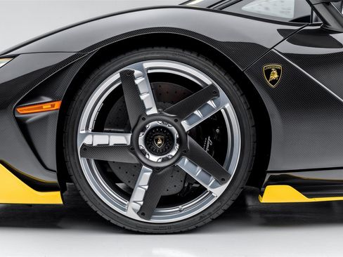 Used 2017 Lamborghini Centenario LP 770-4 image 9