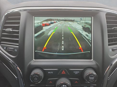 Used 2018 Jeep Grand Cherokee Limited image 19