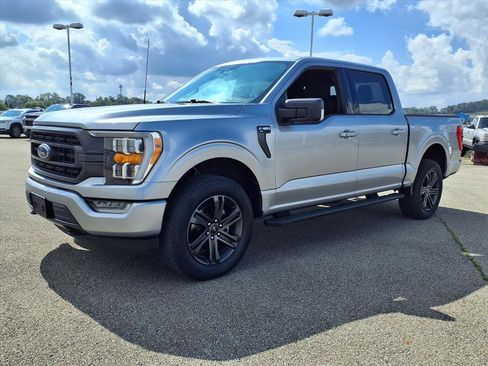 Certified 2022 Ford F150 XLT w/ Equipment Group 302A High image 5