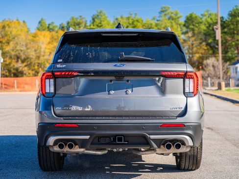 Certified 2025 Ford Explorer Platinum w/ Ultimate Package image 6