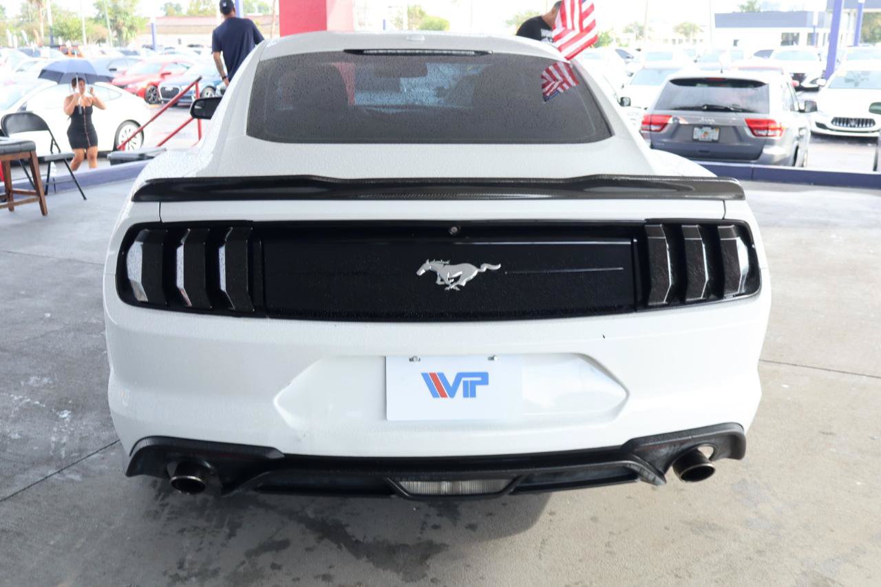 Used 2019 Ford Mustang Coupe RWD image 8