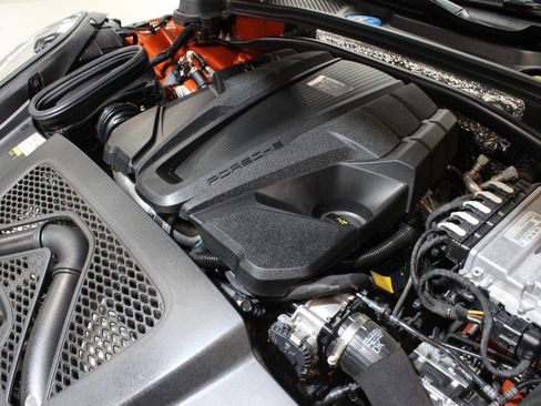 Used 2023 Porsche Macan GTS w/ Premium Package Plus image 26