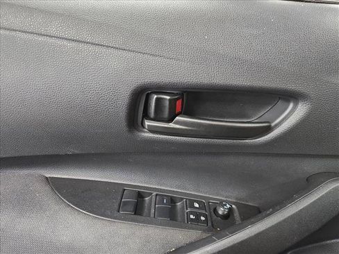 Used 2026 Toyota Corolla LE FWD image 6