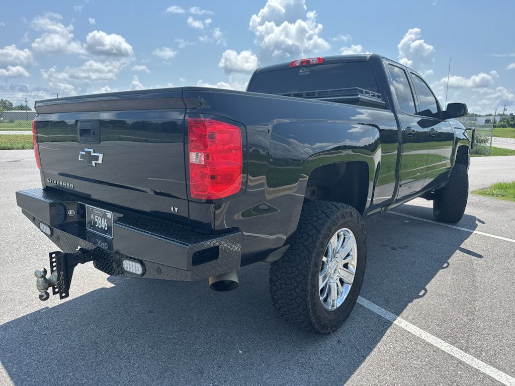 Used 2018 Chevrolet Silverado 1500 LT w/ All Star Edition AWD/4WD image 3