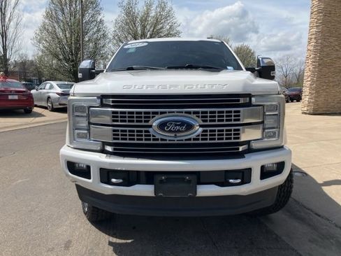 Used 2017 Ford F250 Platinum w/ Platinum Ultimate Package AWD/4WD image 8