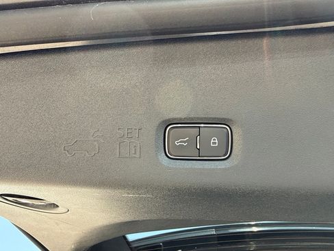 Certified 2025 Ford Expedition Active AWD/4WD image 10