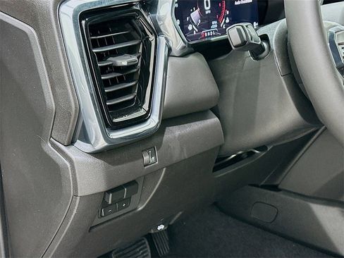New 2026 GMC Canyon Elevation w/ Convenience Package image 10
