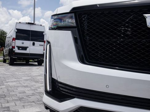 Used 2023 Cadillac Escalade Sport Platinum RWD image 19