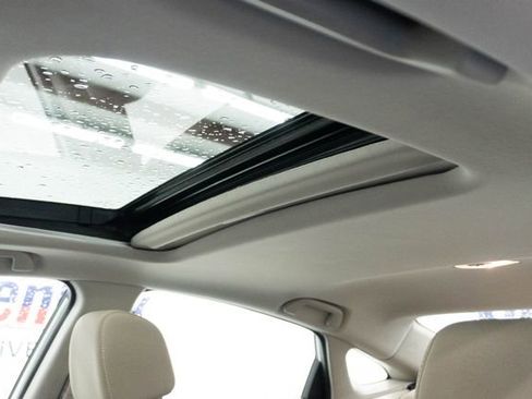 Used 2019 Honda Civic EX image 4