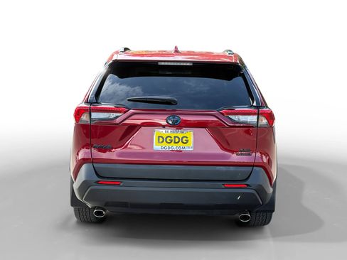 Used 2022 Toyota RAV4 XLE w/ Convenience Package AWD/4WD image 4