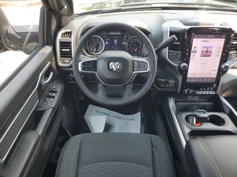 Certified 2025 RAM 2500 Big Horn AWD/4WD image 20