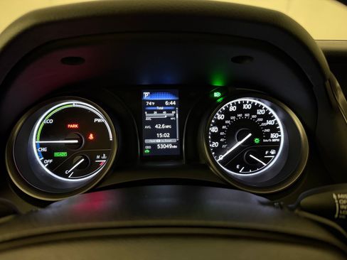 Used 2024 Toyota Camry SE FWD image 23