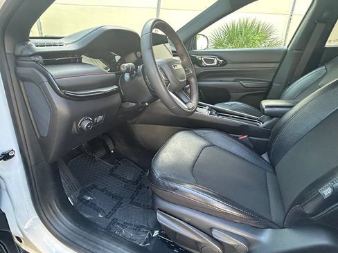 Used 2023 Jeep Compass Trailhawk AWD/4WD image 16