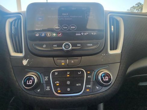 Used 2024 Chevrolet Malibu LT FWD image 32
